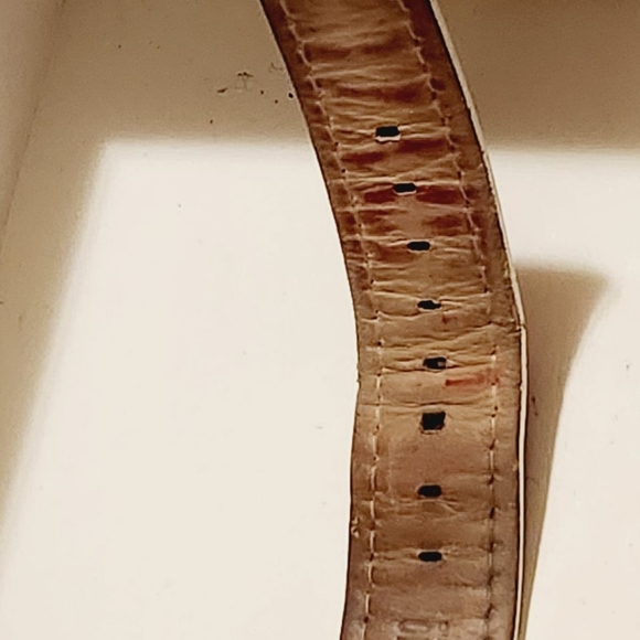 MOSCHINO MW0005 Unisex -I FEEL DANDY Red and White Dial and Leather Strap WATCH - Picture 14 of 14